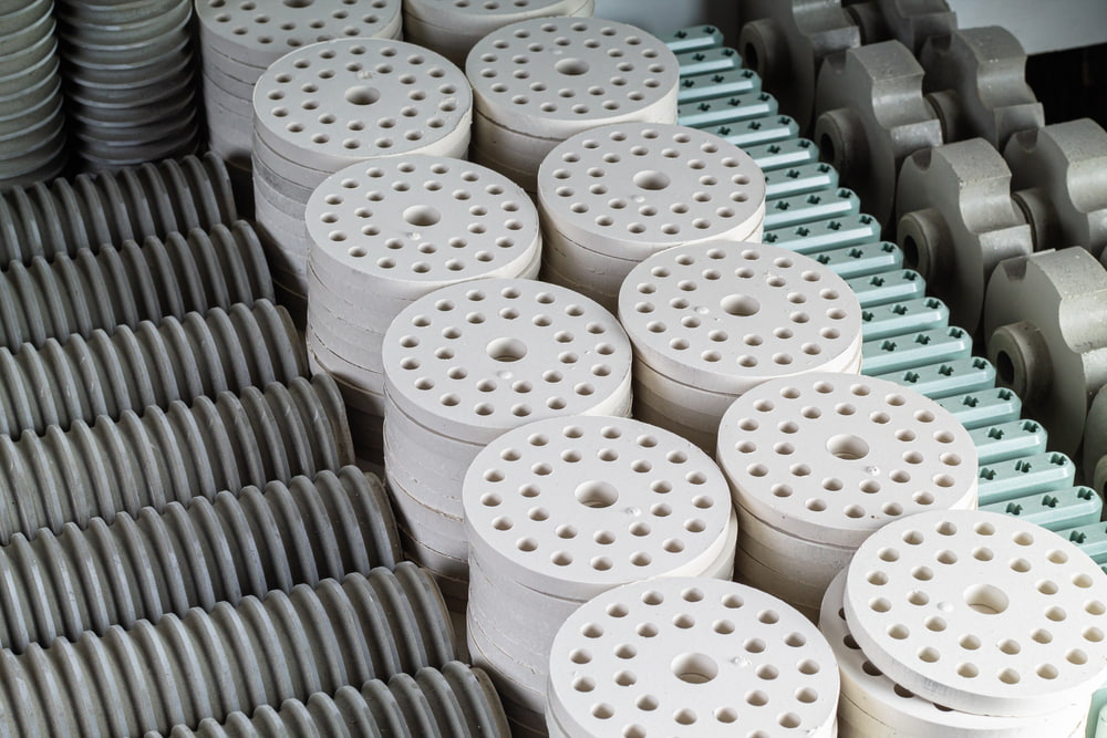 What affects repeatability in ceramic injection molding